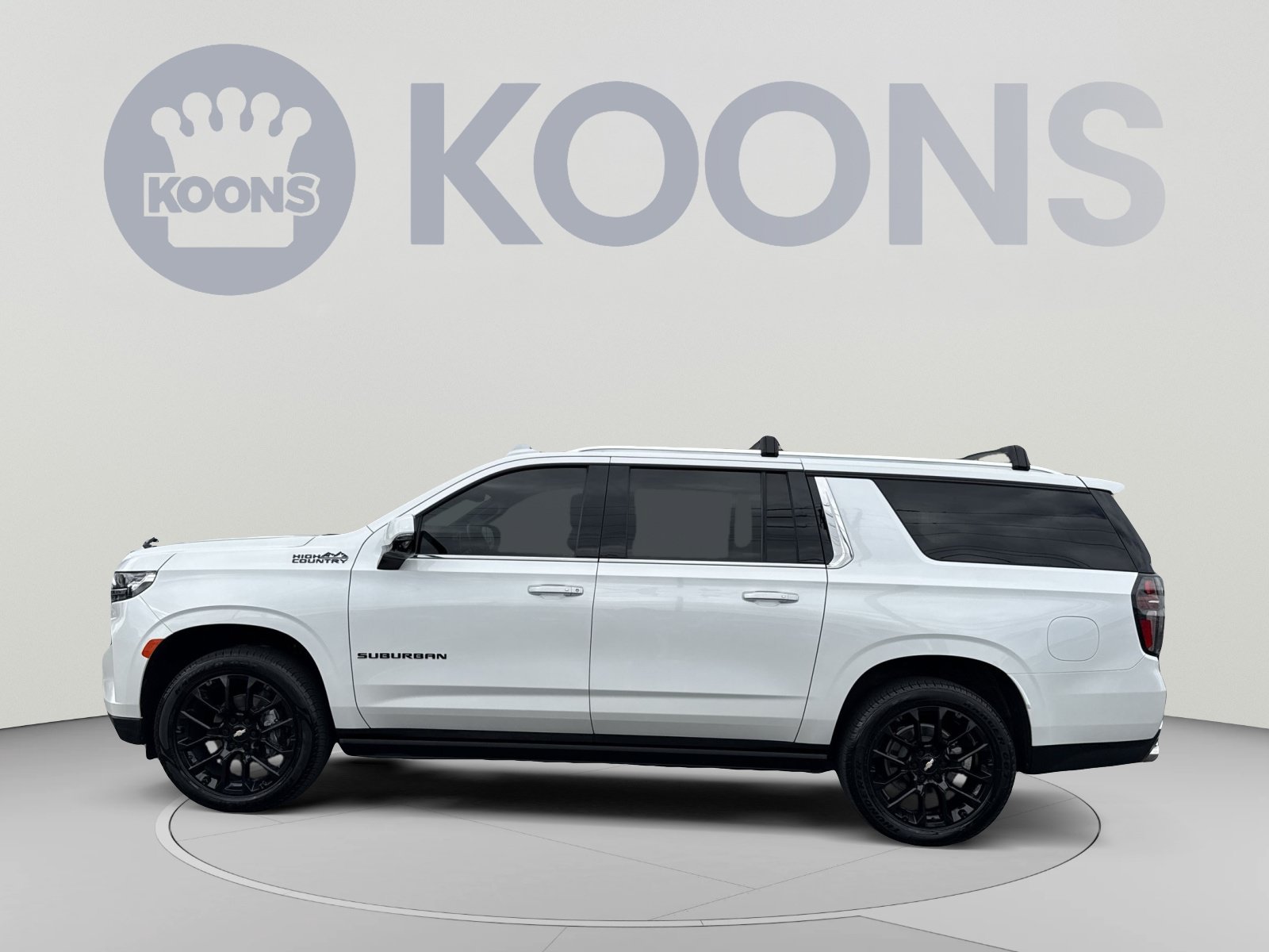 Used 2023 Chevrolet Suburban High Country AWD/4WD image 2