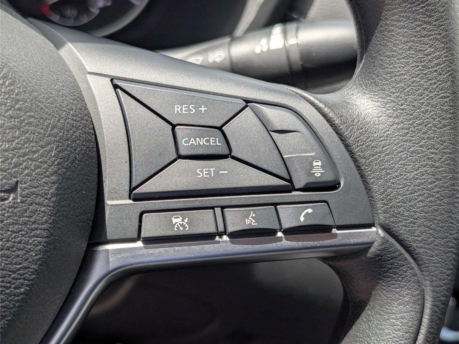 Used 2025 Nissan Sentra SV FWD image 21