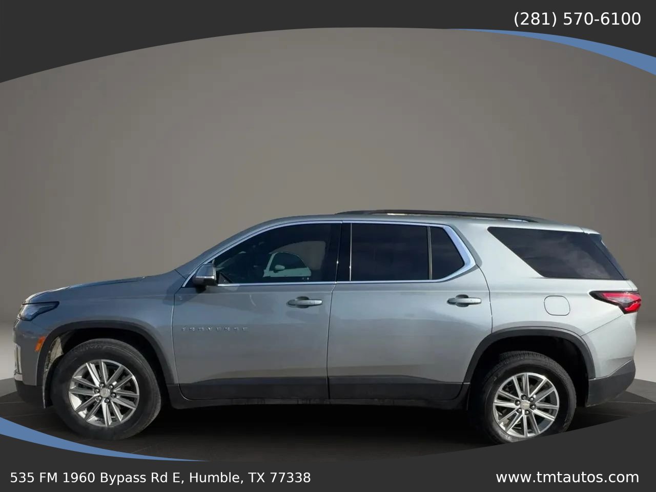 Used 2023 Chevrolet Traverse LT FWD image 3