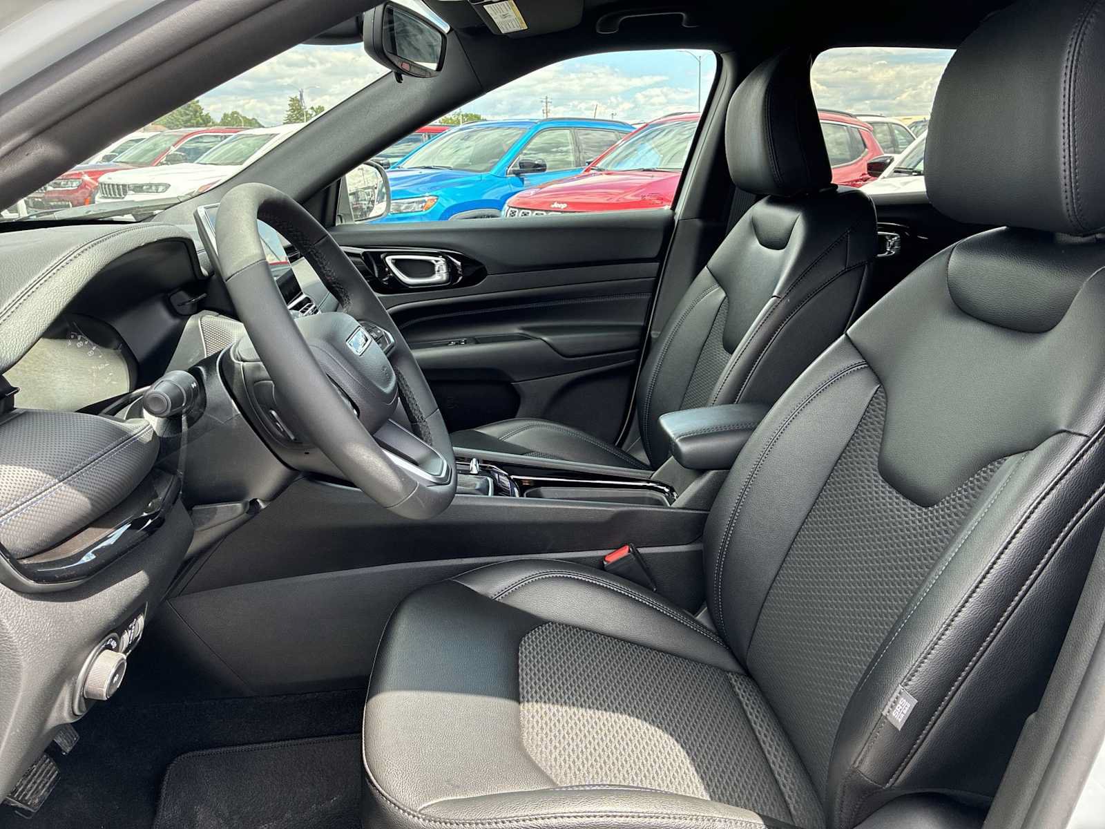 New 2026 Jeep Compass Latitude AWD/4WD image 13