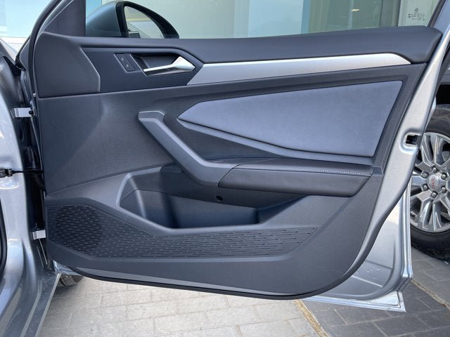 New 2025 Volkswagen Jetta SE FWD image 25