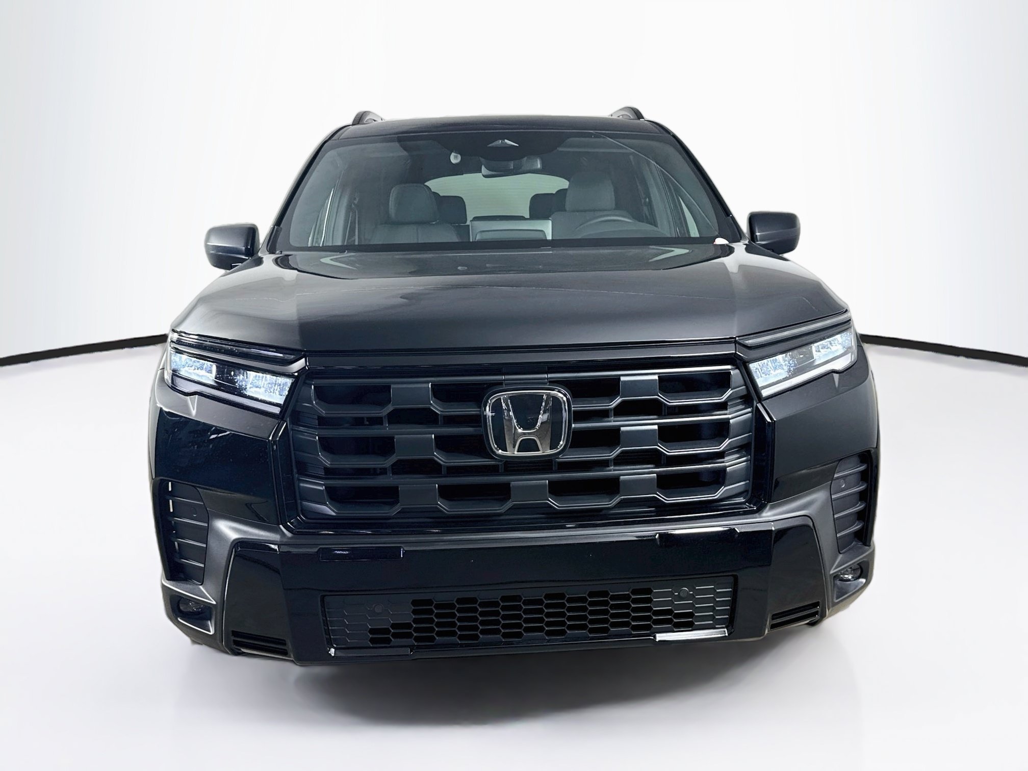 New 2026 Honda Pilot Sport image 3