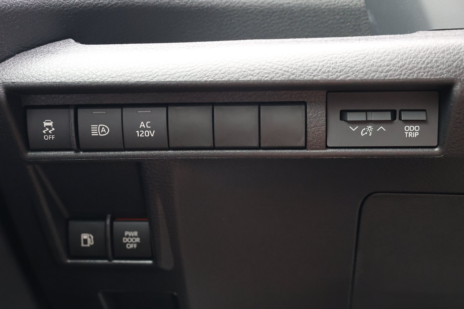 New 2026 Toyota Sienna XLE Woodland Edition AWD/4WD image 24