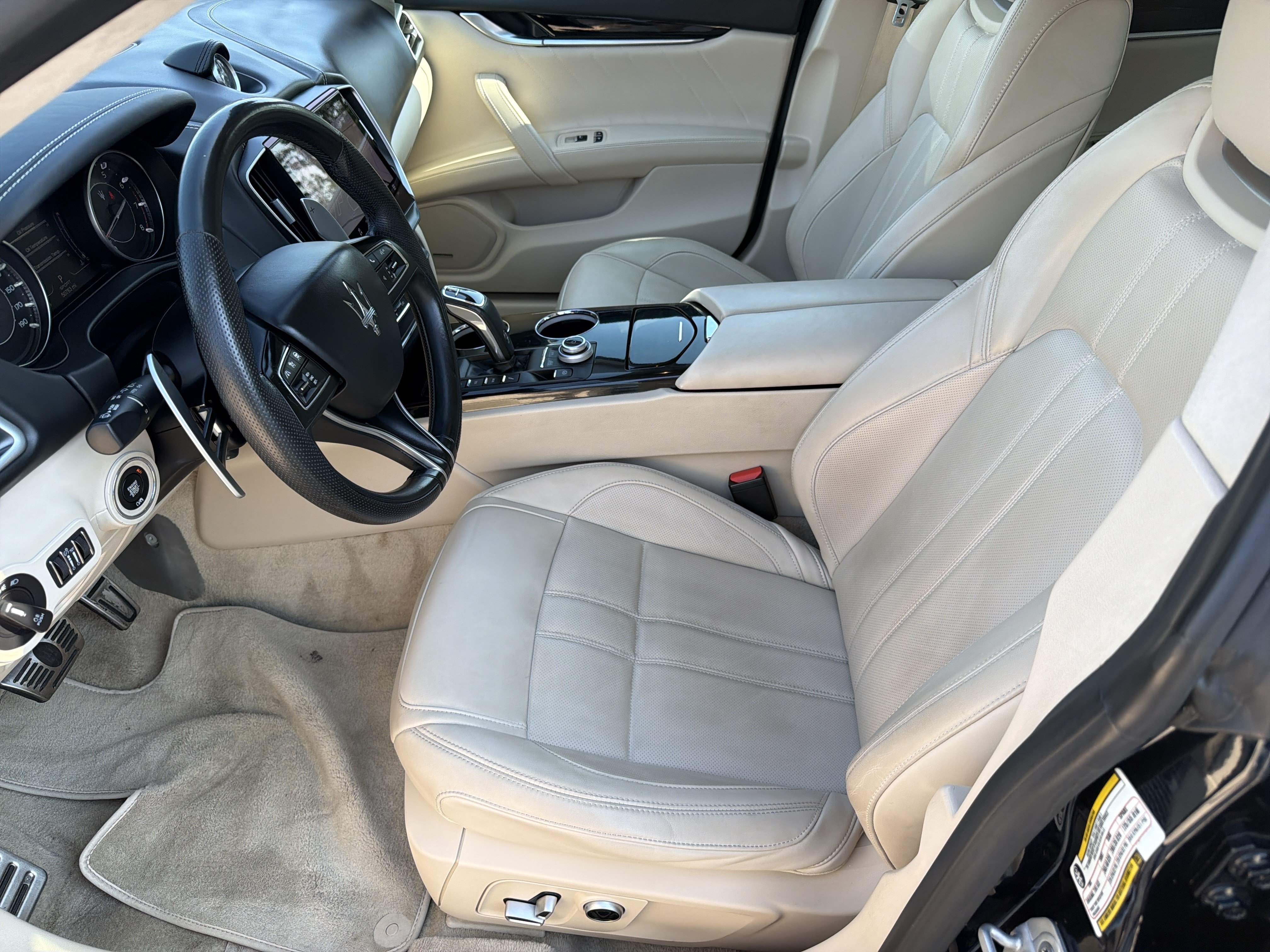 Used 2022 Maserati Ghibli Modena RWD image 2