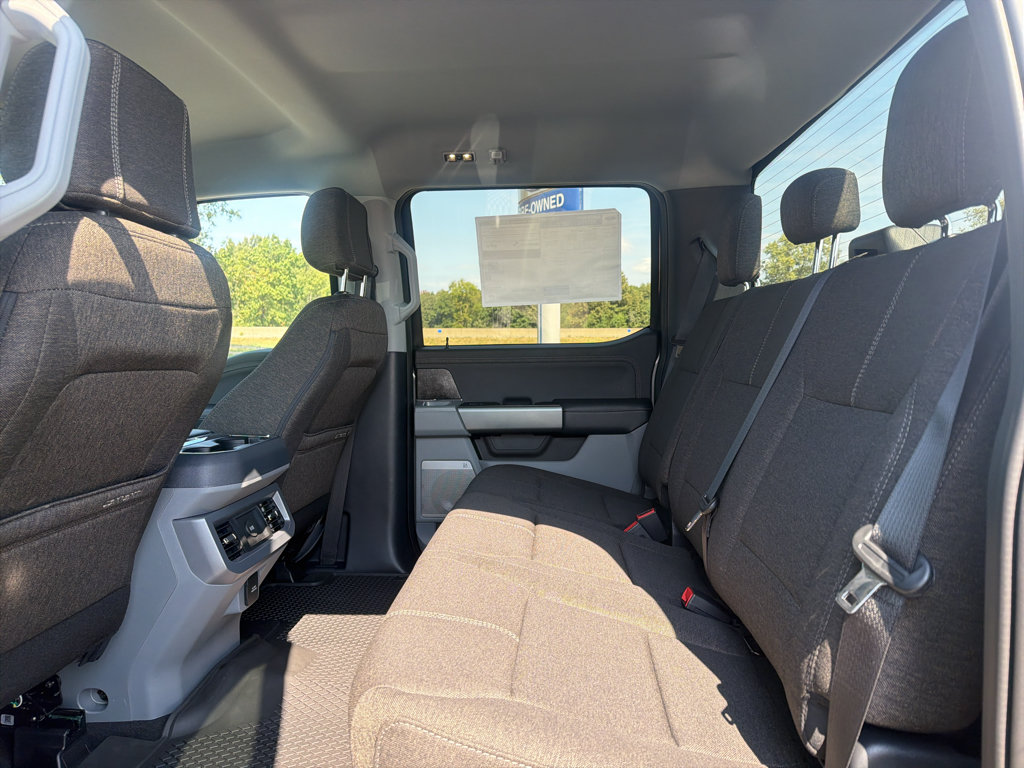 New 2027 Ford F250 XLT w/ XLT Premium Package AWD/4WD image 28