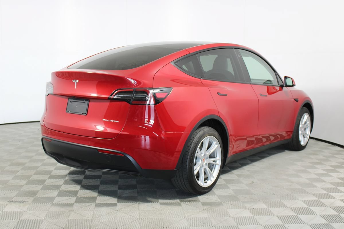 Used 2022 Tesla Model Y Long Range AWD/4WD image 15