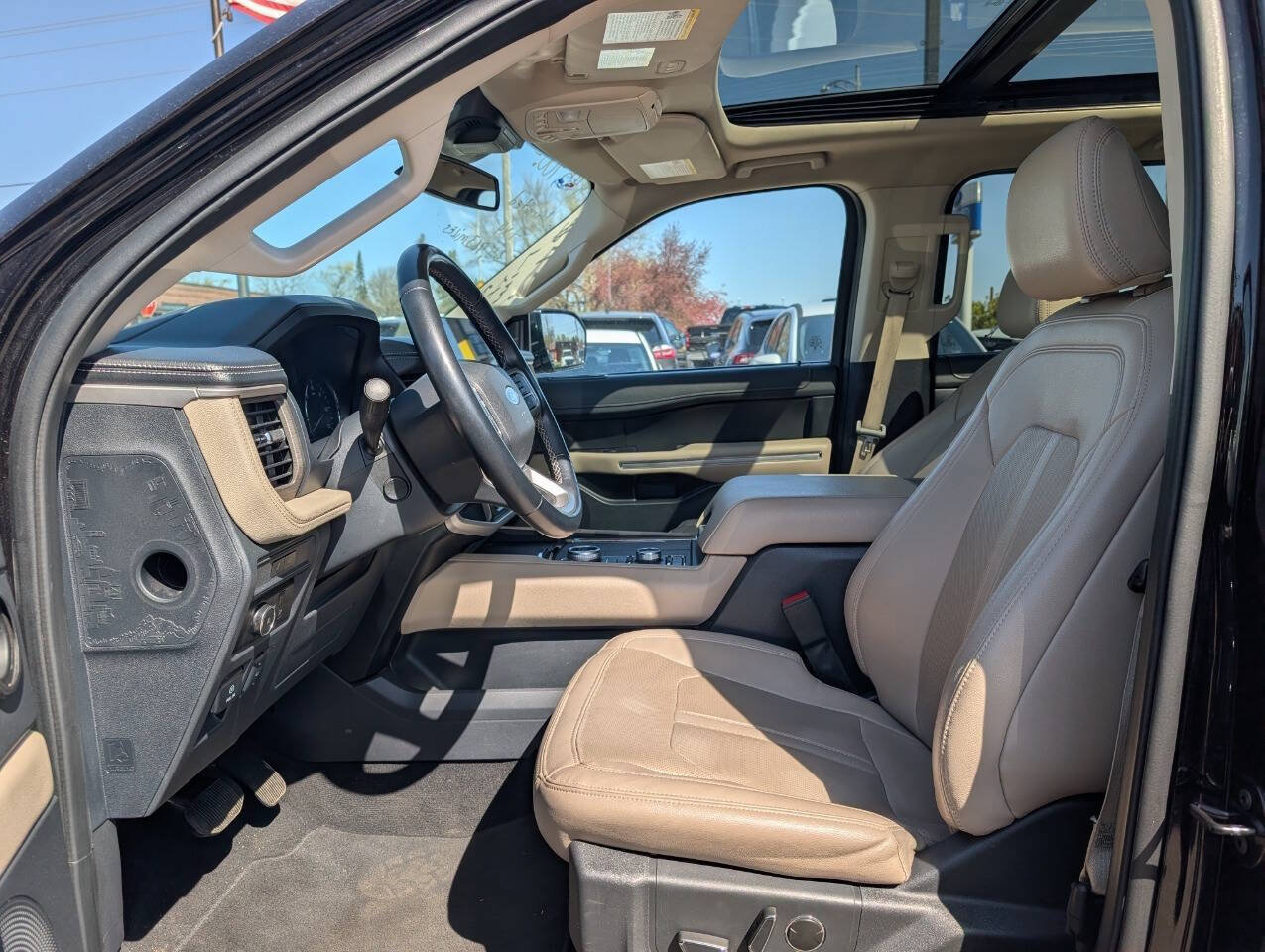 Certified 2024 Ford Expedition Limited AWD/4WD image 11