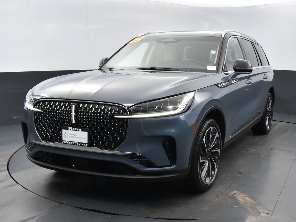 Certified 2025 Lincoln Aviator Reserve w/ Equipment Group 201A image 1