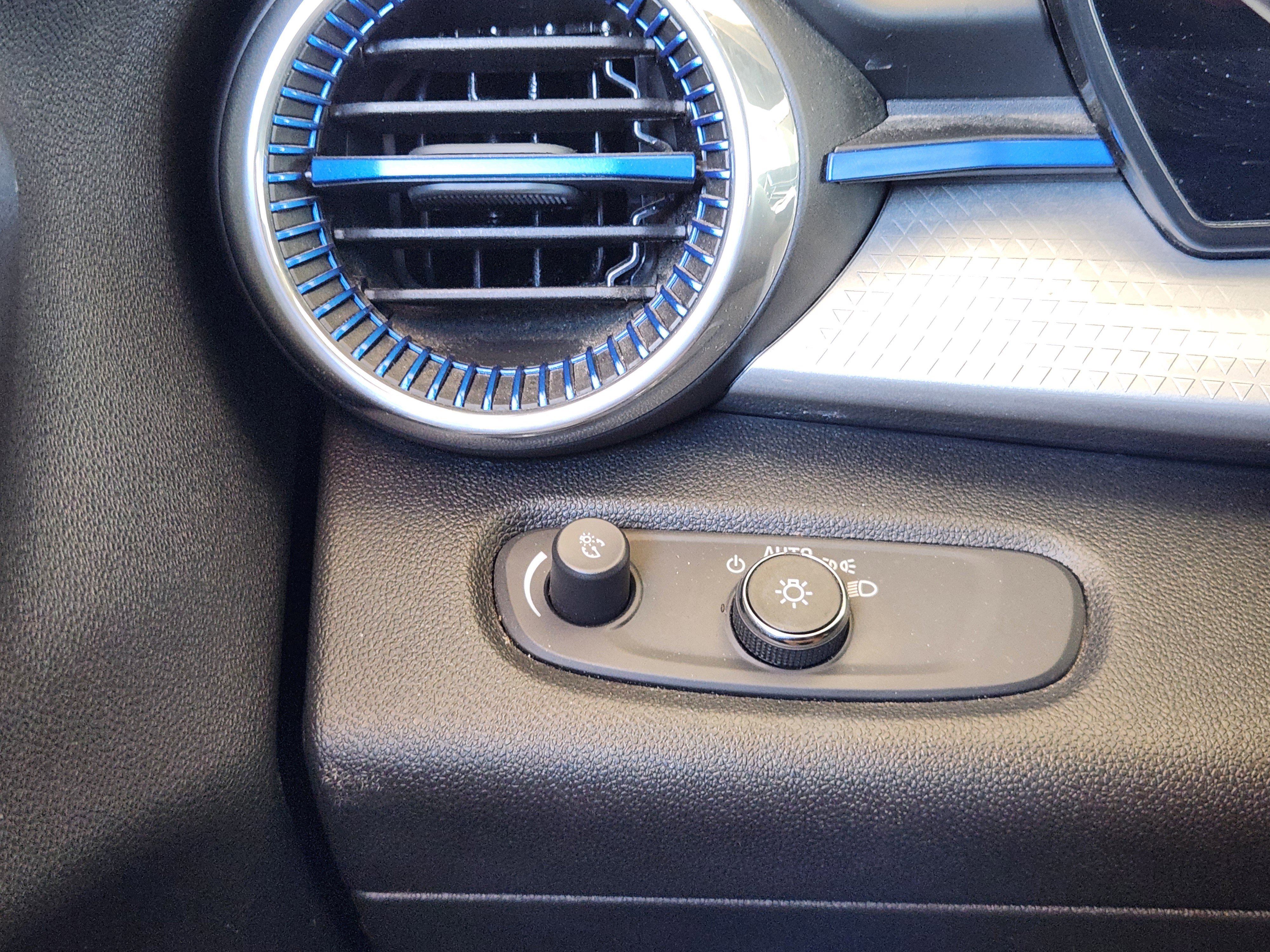 Certified 2024 Chevrolet Trax LT image 21