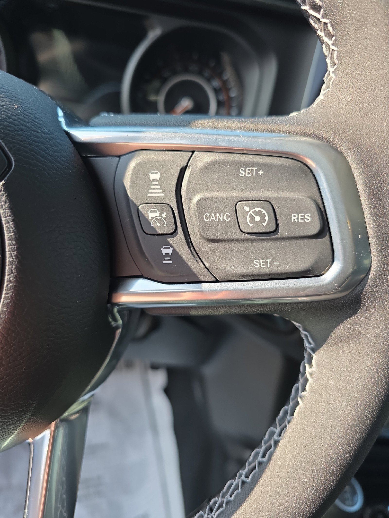 New 2025 Jeep Wrangler Sahara image 15