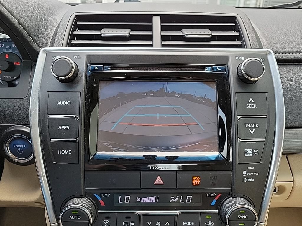 Used 2016 Toyota Camry XLE w/ Moonroof Package FWD image 23
