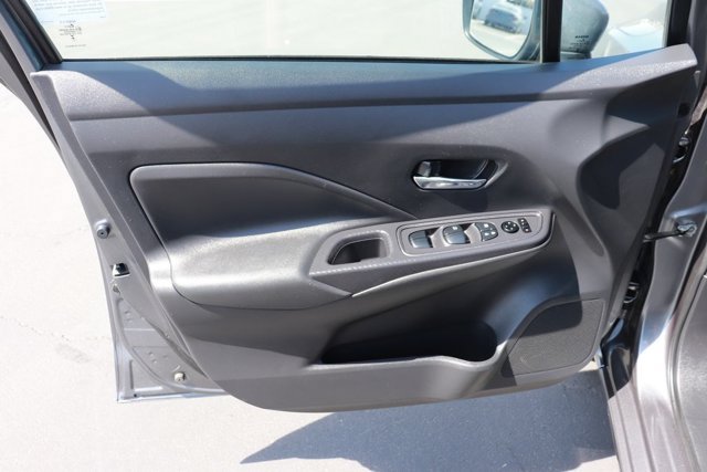 Used 2023 Nissan Versa SV FWD image 10
