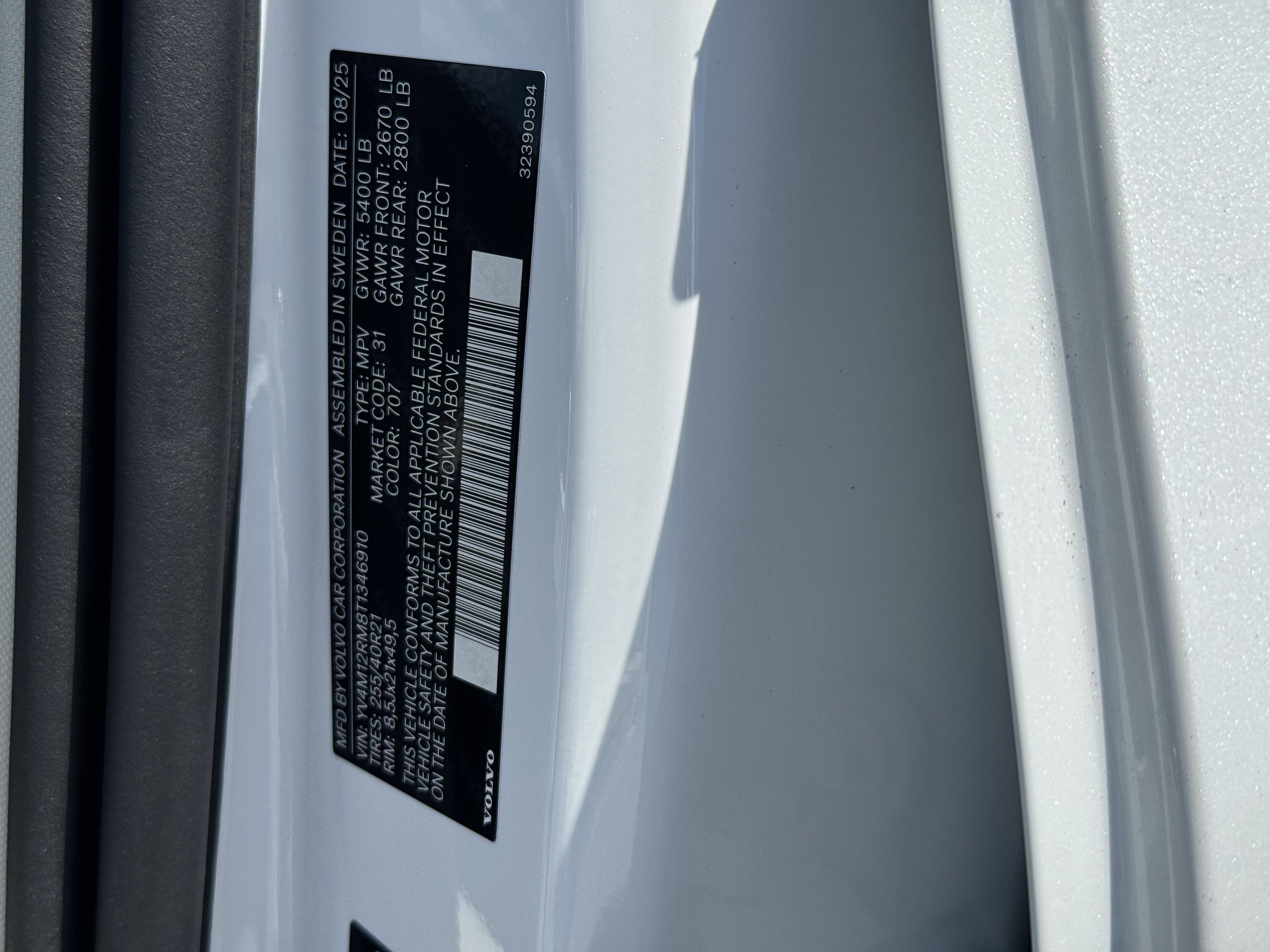 New 2026 Volvo XC60 B5 Ultra w/ Protection Package image 33