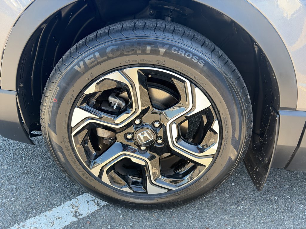 Used 2018 Honda CR-V Touring image 2