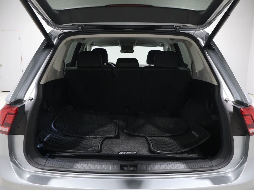 Used 2024 Volkswagen Tiguan SE image 4