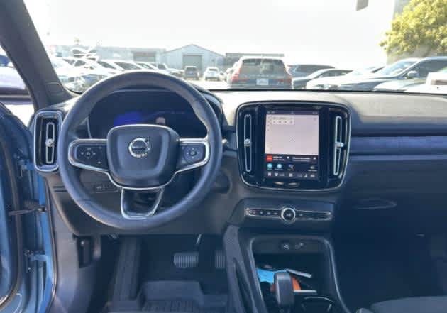Used 2023 Volvo XC40 Recharge Ultimate w/ Protection Package Premier AWD/4WD image 4
