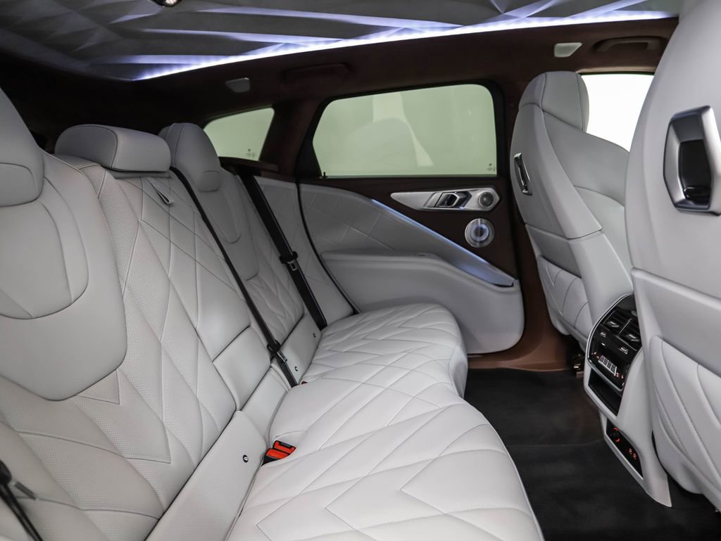 Used 2025 BMW XM image 26