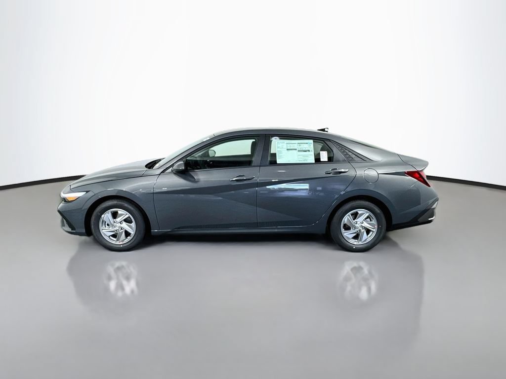 New 2026 Hyundai Elantra SE FWD image 5