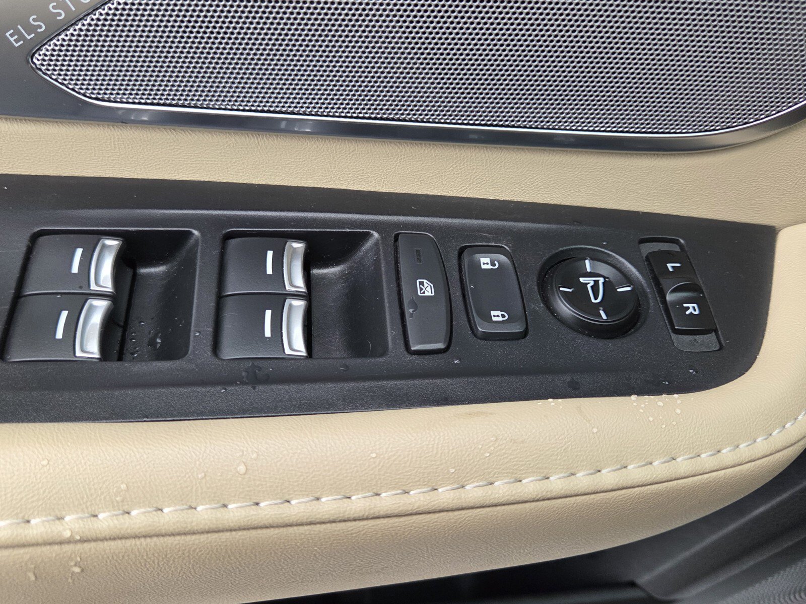 Used 2021 Acura RDX w/ Advance Package FWD image 14