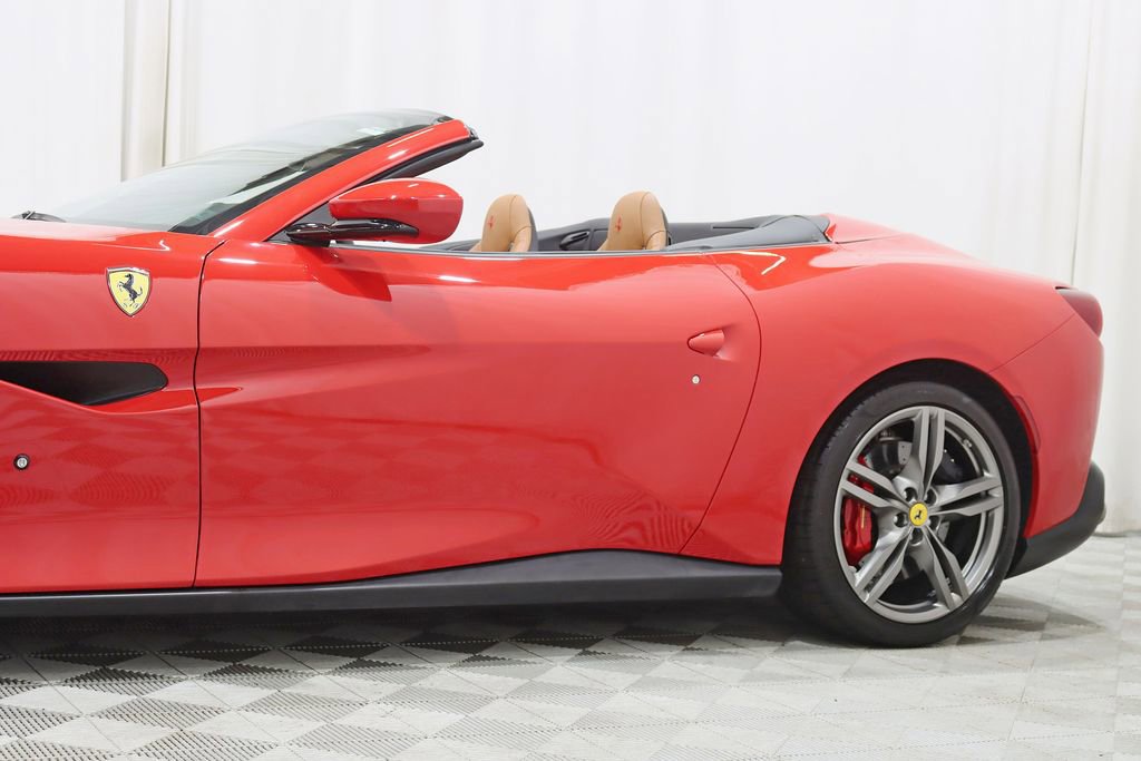 Used 2020 Ferrari Portofino RWD image 5