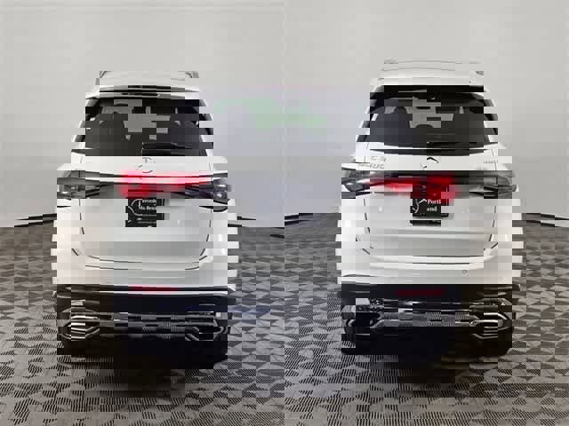 Used 2025 Mercedes-Benz GLC 300 4MATIC image 18