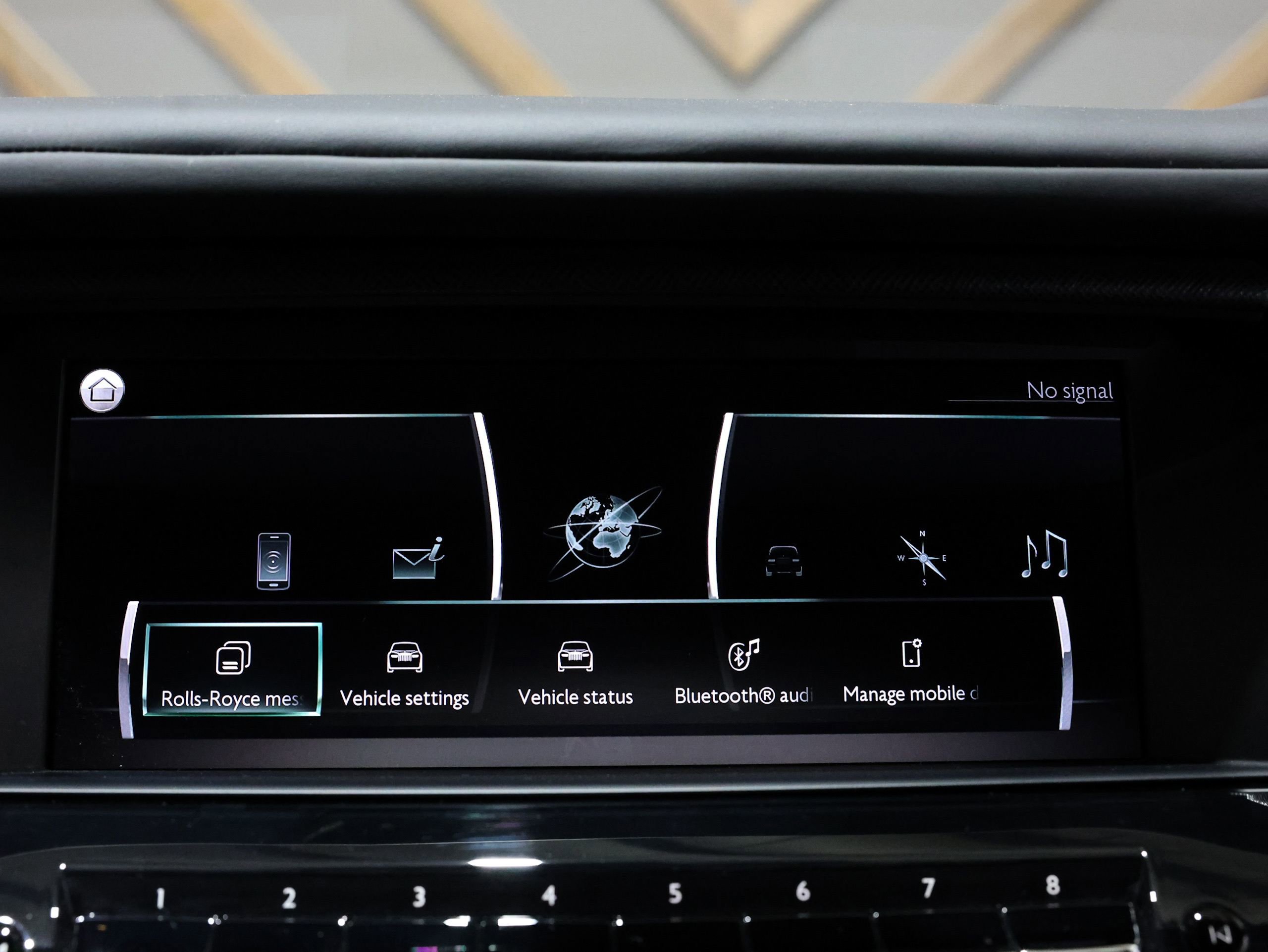 Used 2019 Rolls-Royce Cullinan image 18