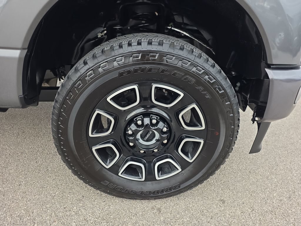 Used 2025 Ford F250 Platinum AWD/4WD image 11