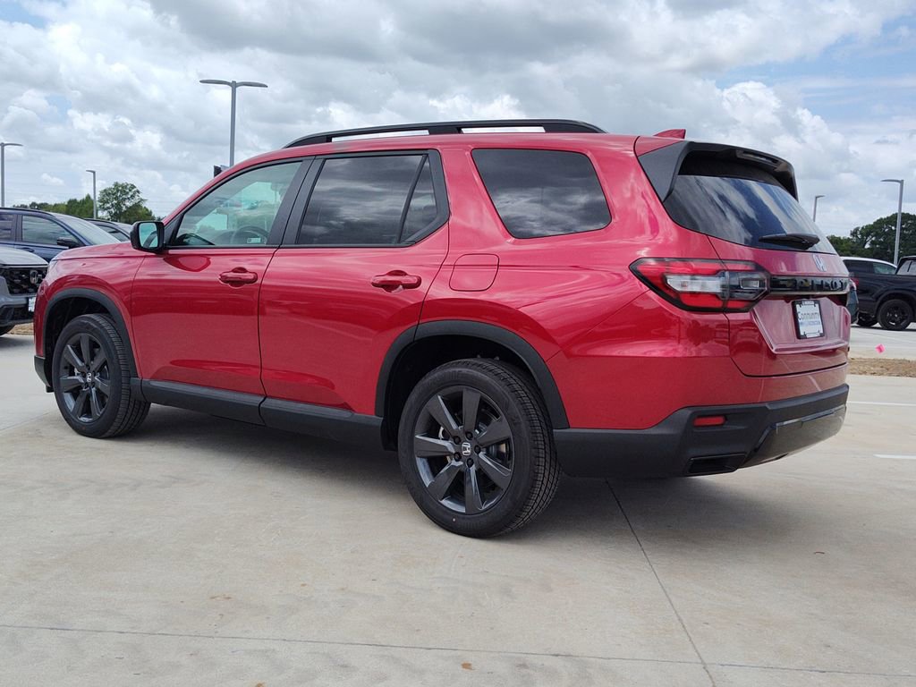 New 2026 Honda Pilot Sport image 3