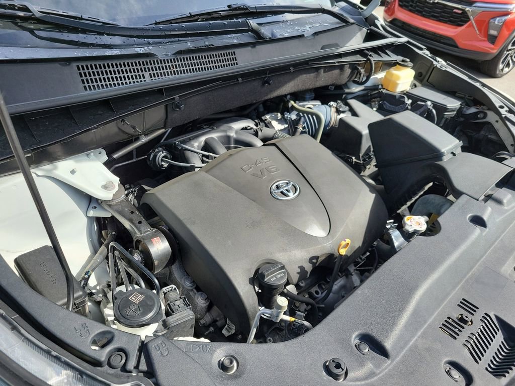 Used 2017 Toyota Highlander XLE image 38