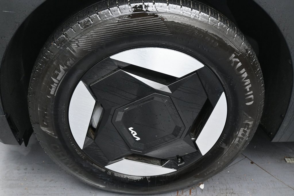 Used 2024 Kia EV9 Light Long Range image 46