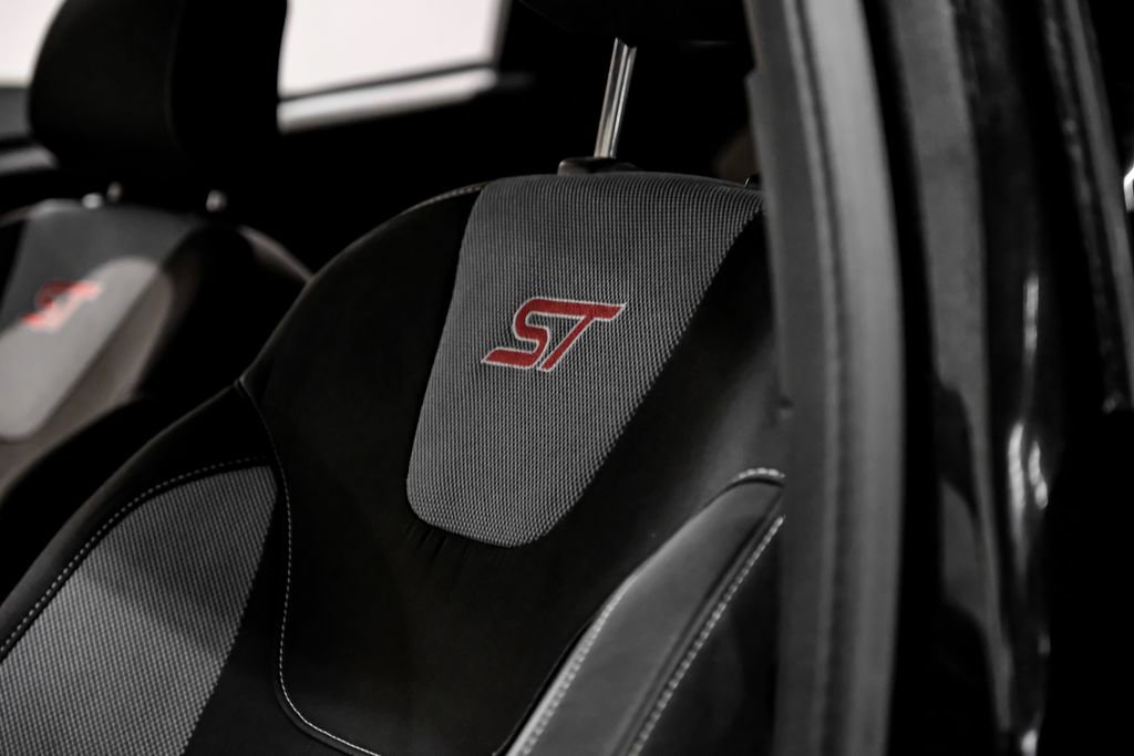 Used 2015 Ford Focus ST FWD image 27