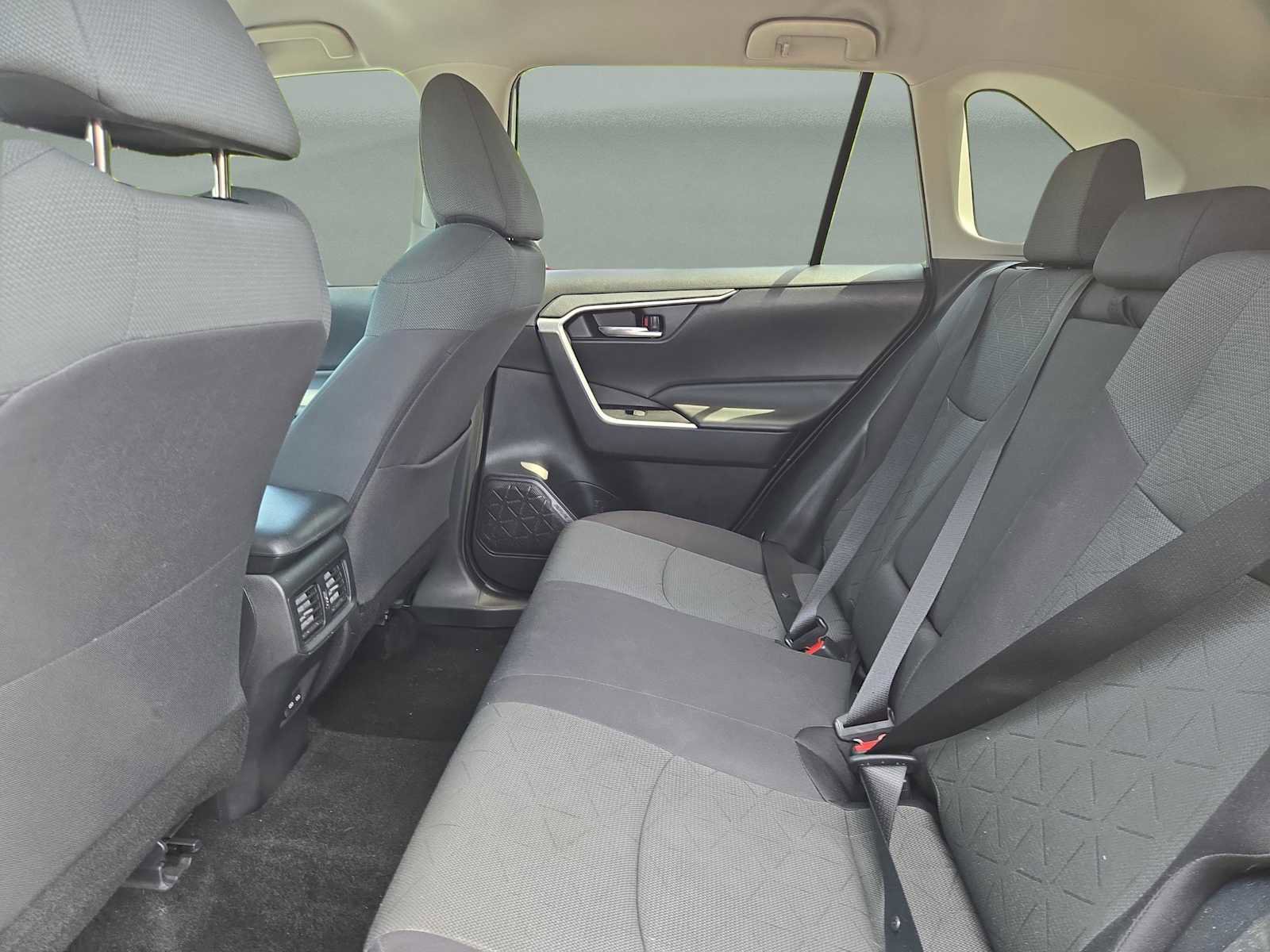 Used 2024 Toyota RAV4 XLE AWD/4WD image 13