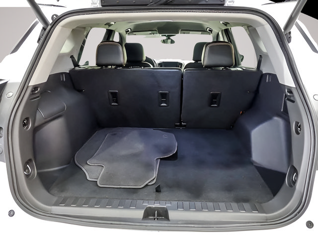 Used 2022 GMC Terrain AT4 AWD/4WD image 23