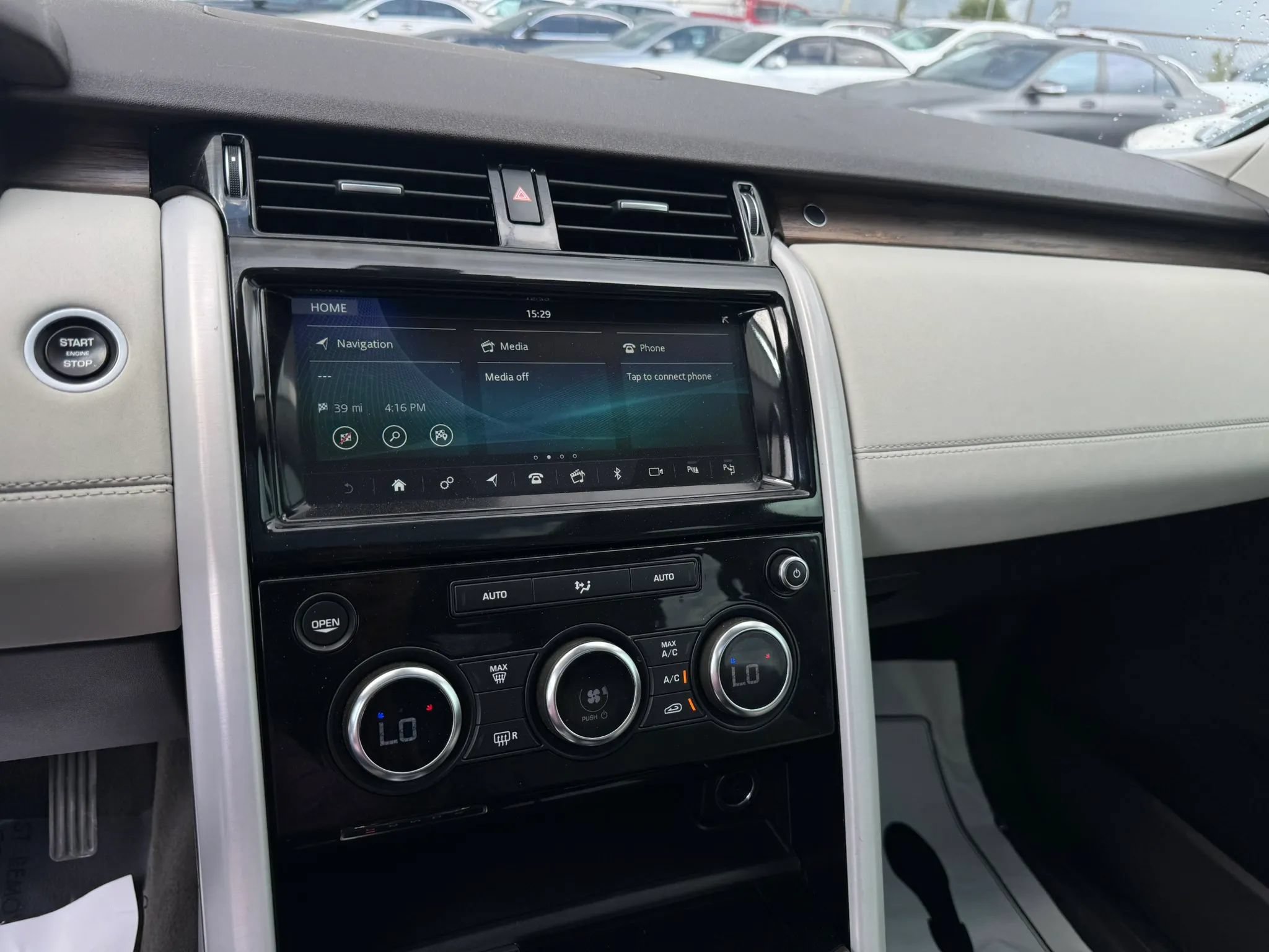 Used 2019 Land Rover Discovery HSE AWD/4WD image 20