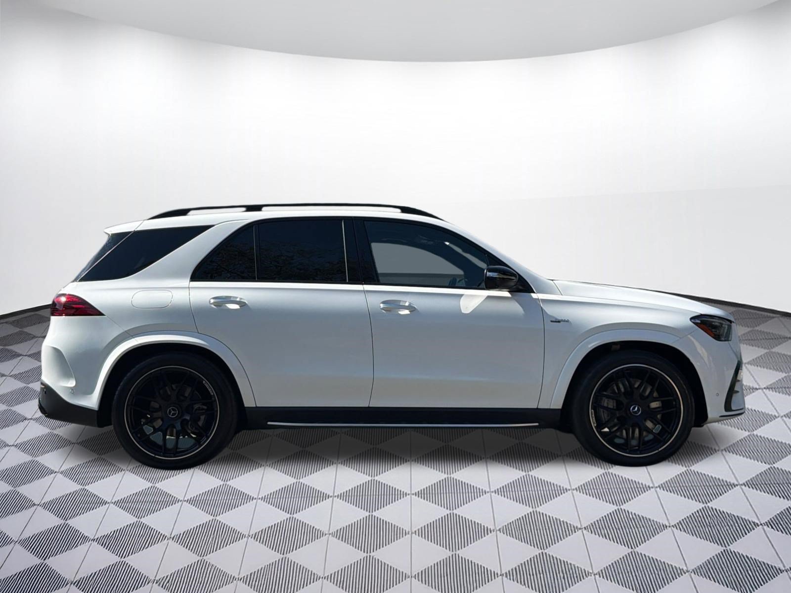 Used 2025 Mercedes-Benz GLE 53 AMG 4MATIC image 8