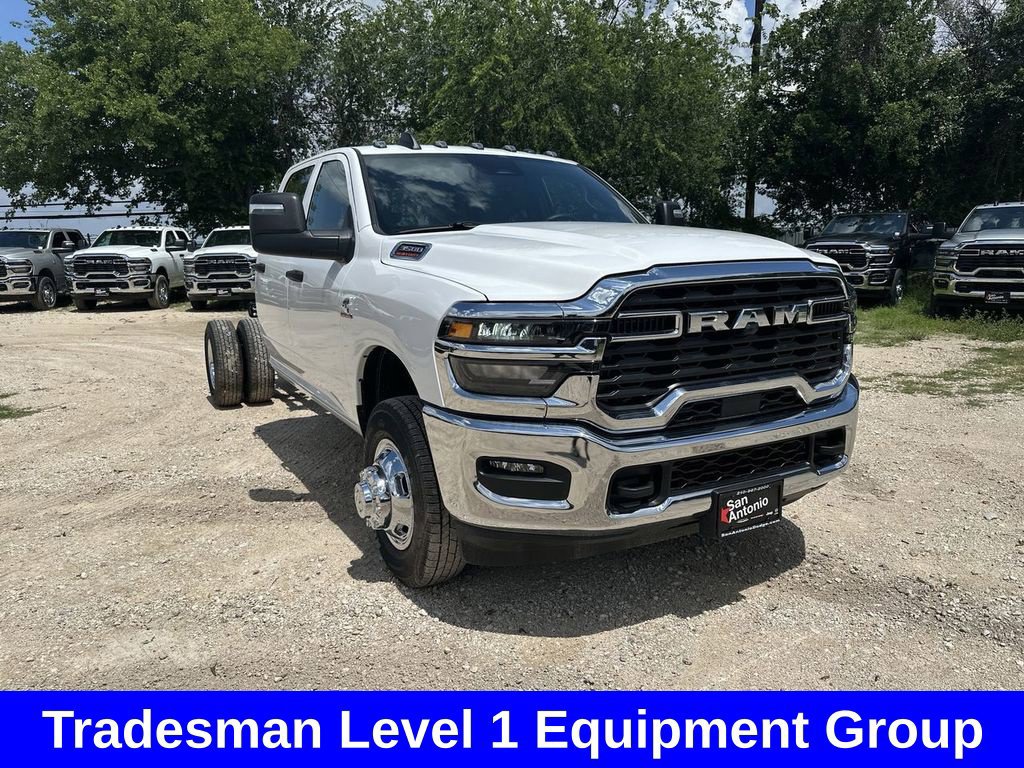New 2026 RAM 3500 Tradesman w/ Chrome Appearance Group A AWD/4WD image 3