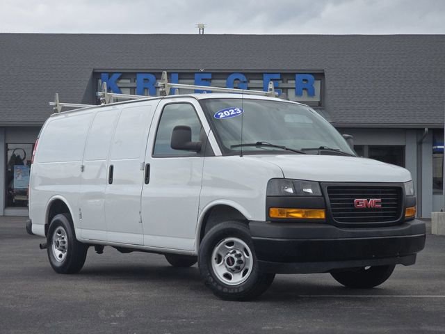 Used 2023 GMC Savana 3500 w/ Driver Convenience Package RWD image 2
