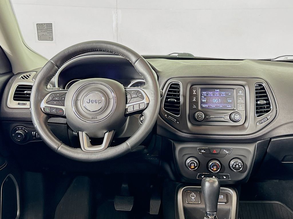 Used 2017 Jeep Compass Latitude FWD image 24