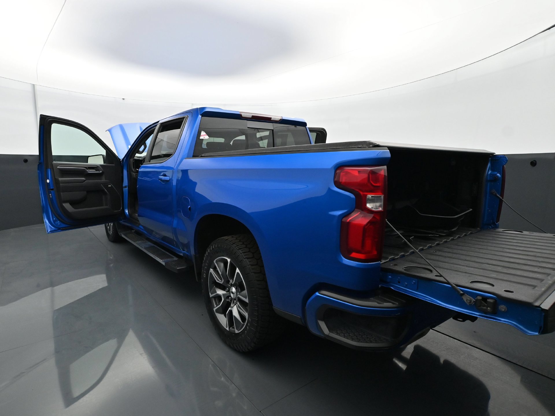 Used 2023 Chevrolet Silverado 1500 RST AWD/4WD image 33