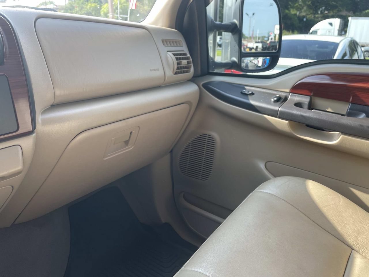 Used 2005 Ford F350 Lariat AWD/4WD image 26