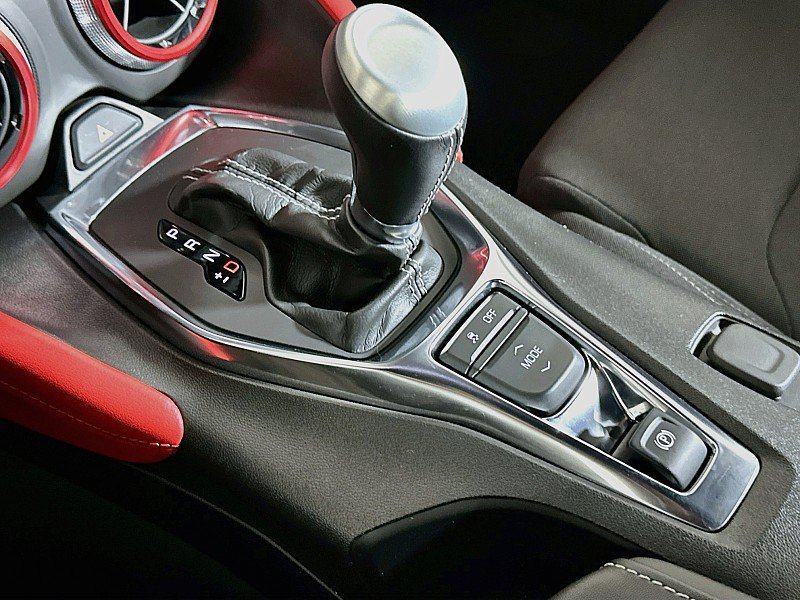 Used 2022 Chevrolet Camaro LT RWD image 17