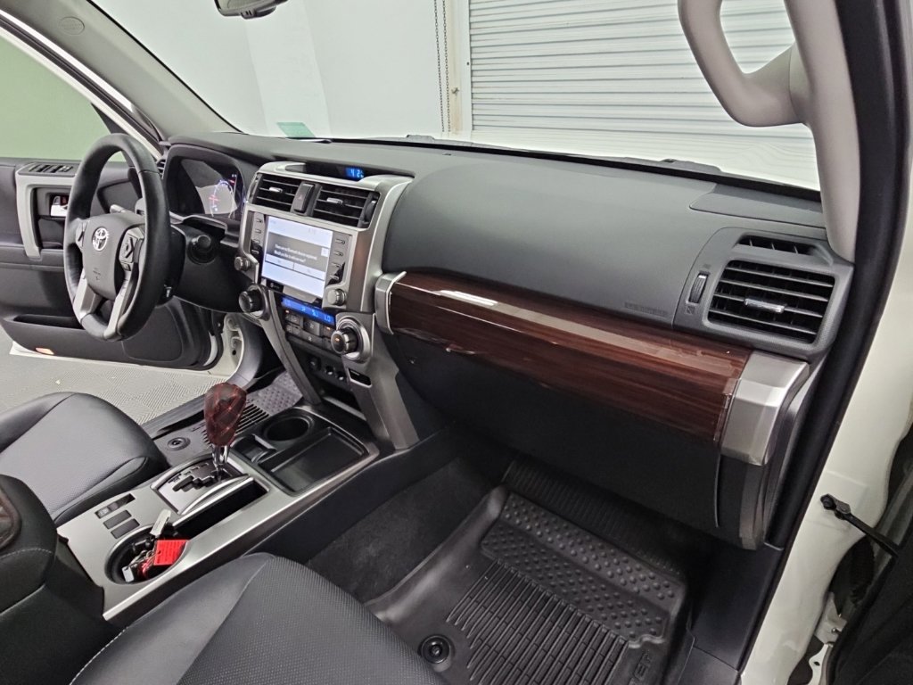 Used 2023 Toyota 4Runner Limited RWD image 37