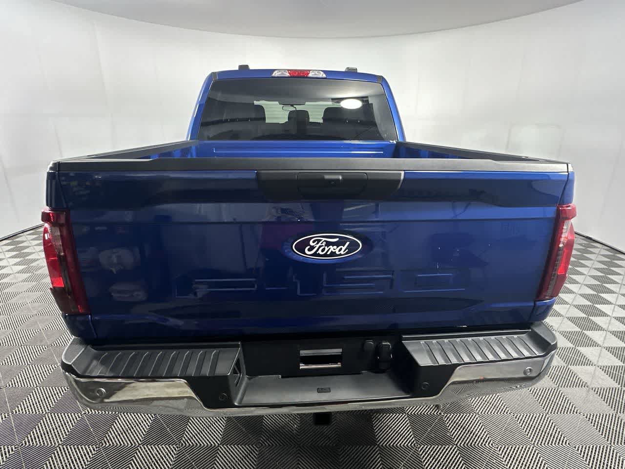 Used 2025 Ford F150 XLT w/ Equipment Group 301A Standard AWD/4WD image 7