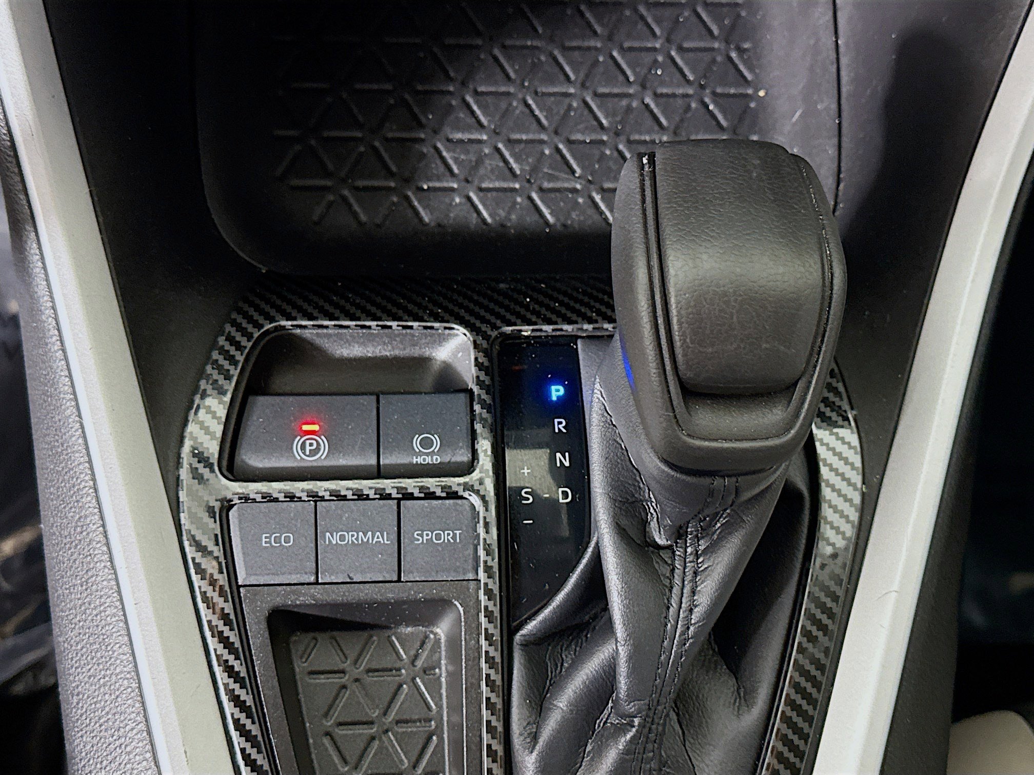 Used 2022 Toyota RAV4 XLE image 20