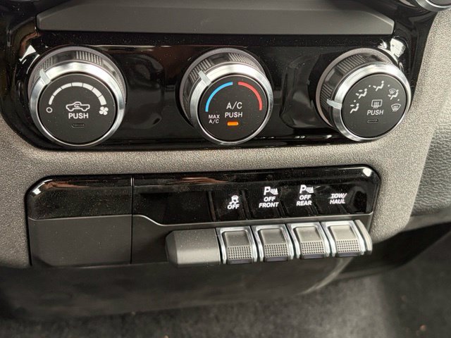 New 2026 RAM 1500 Tradesman AWD/4WD image 40