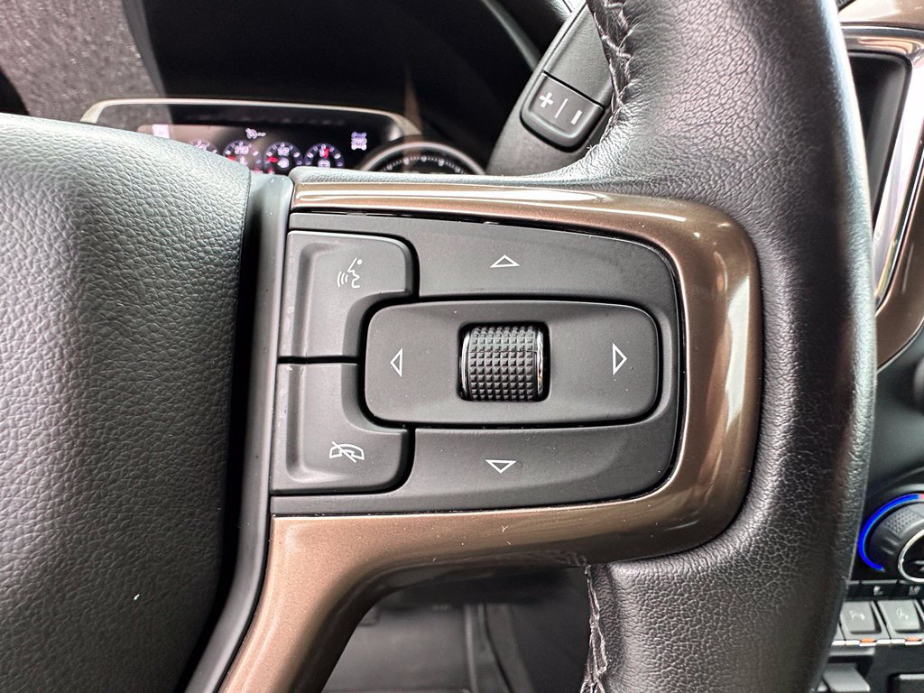 Used 2019 Chevrolet Silverado 1500 High Country w/ Technology Package AWD/4WD image 38