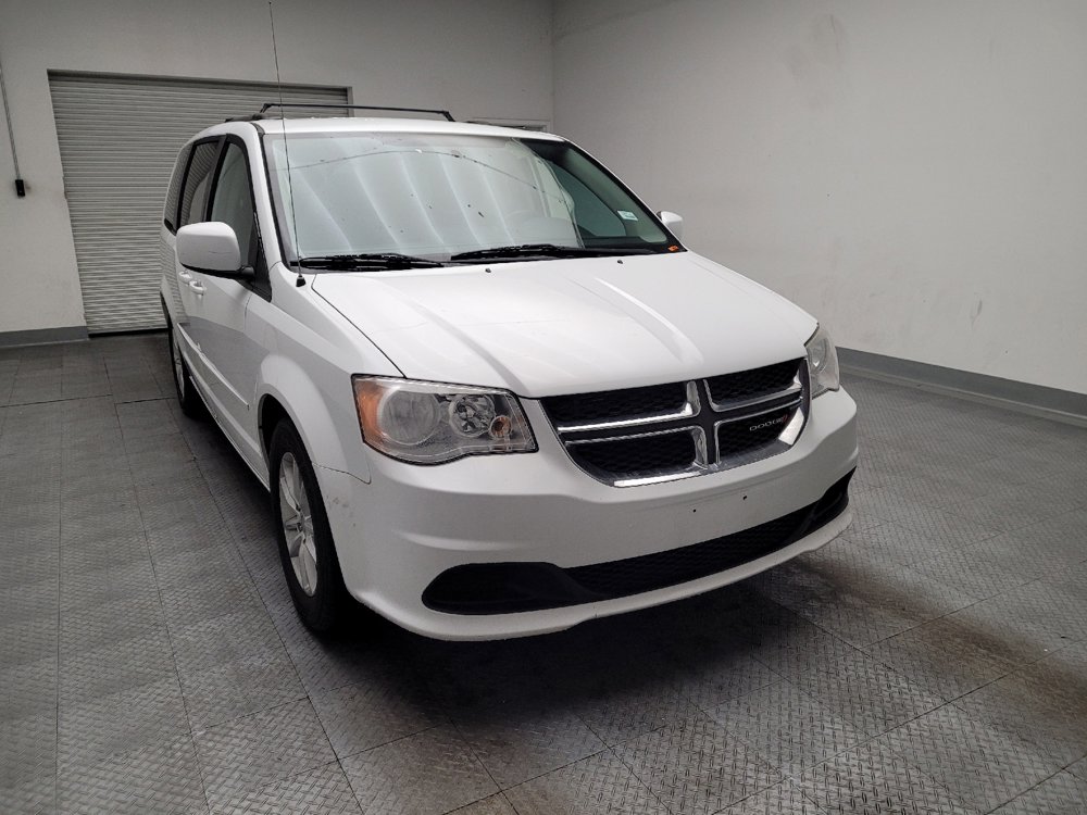 Used 2016 Dodge Grand Caravan SXT FWD image 14