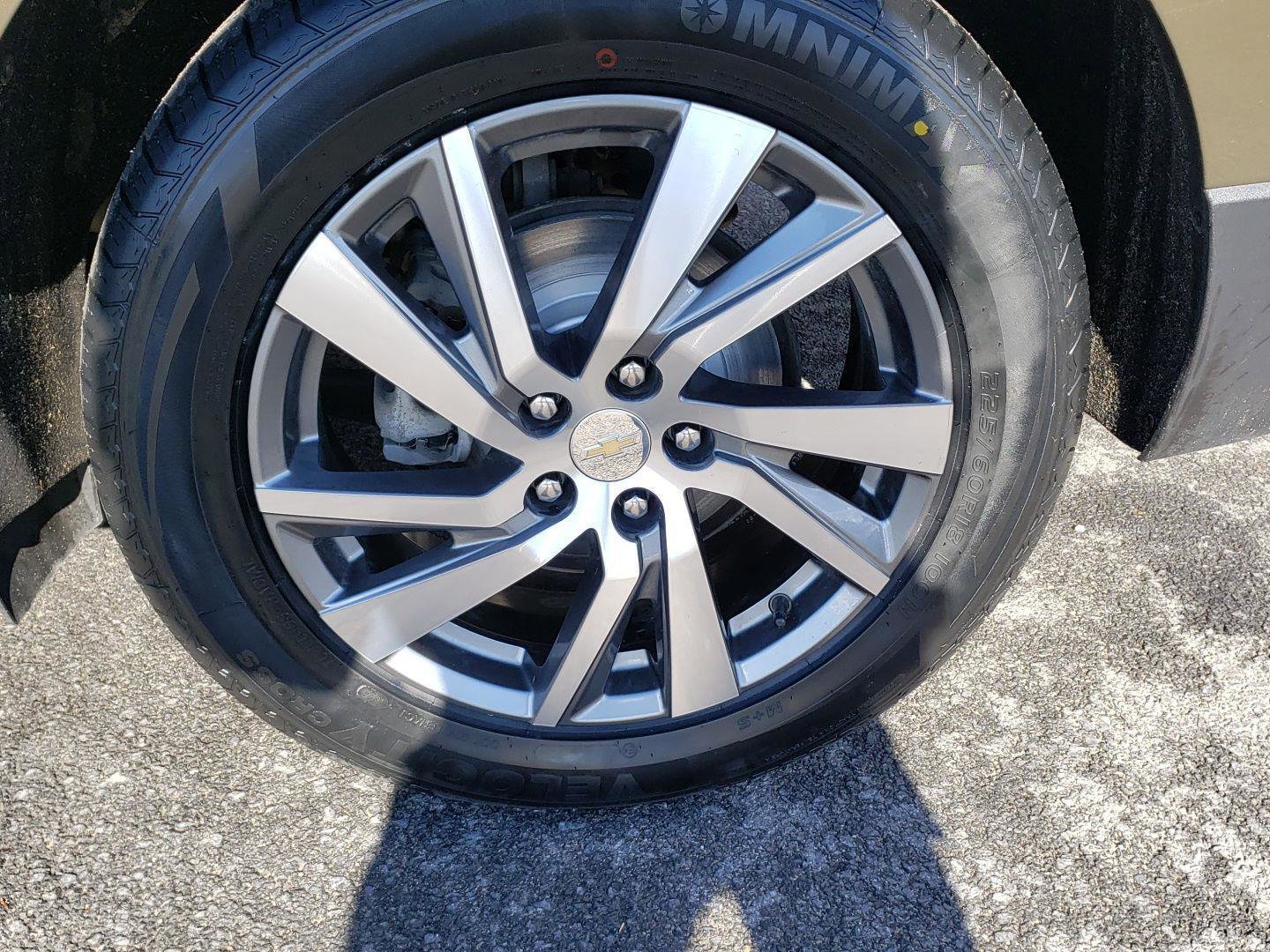 Used 2023 Chevrolet Equinox Premier image 15