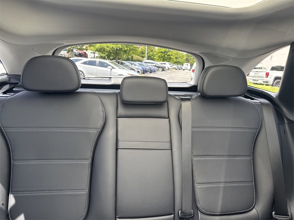 New 2025 Mercedes-Benz GLC 350e 4MATIC image 17