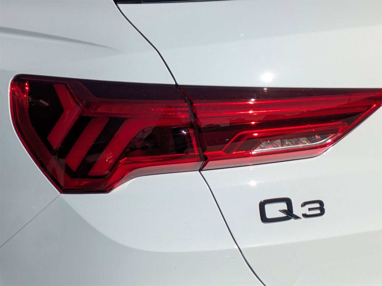 New 2025 Audi Q3 2.0T Premium Plus image 14